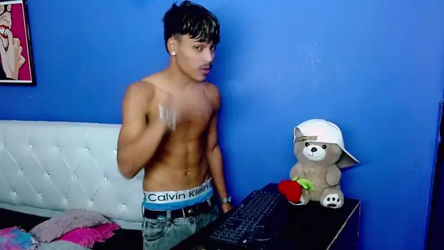 Angel_foxc13: απευθείας συνομιλία ΧΧΧ