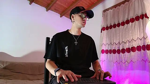 Chat XXX en directo de Vlad__night