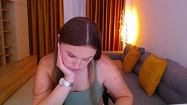 mia_bloomy Adlı Modelin Canlı XXX Sohbeti