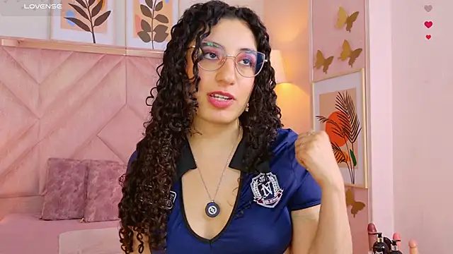 Chatroom XXX en direct de DemiJones_