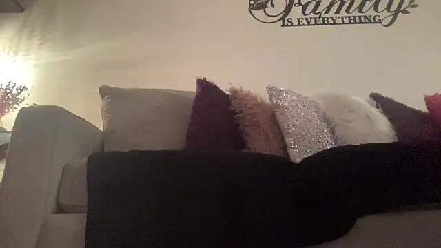 yummymommie7's Live XXX Chat