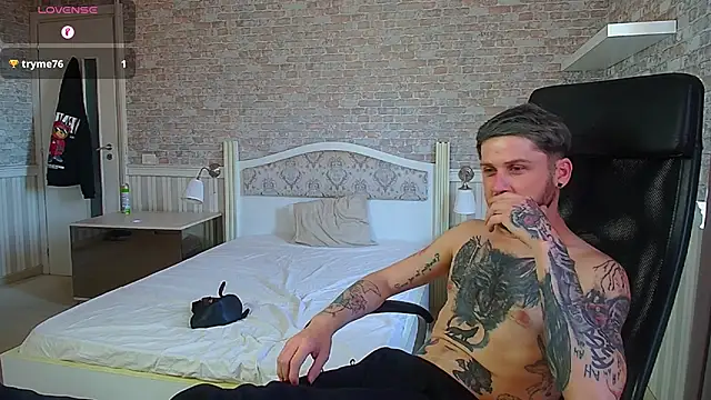 JonahShaw's Live XXX Chat