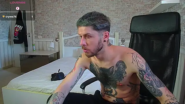 Онлайн чат XXX JonahShaw