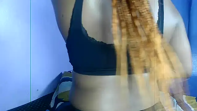 CurvyLara: απευθείας συνομιλία ΧΧΧ