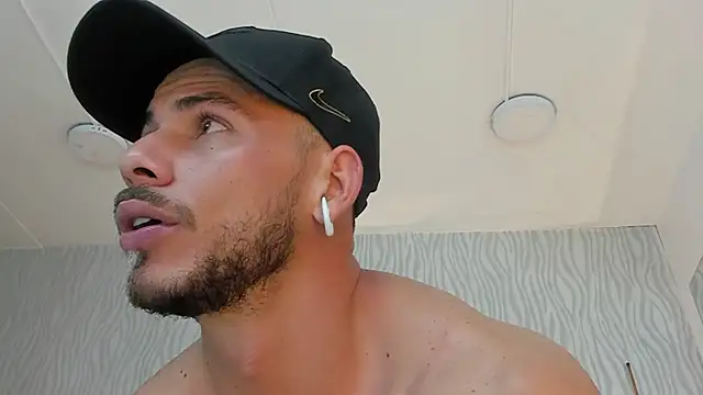 dylan_jacobx's Webcam Show