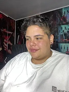 Chat XXX en directo de Hailey_Curvy