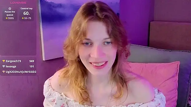Emily_CartexのライブXXXチャット