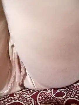Bombamom Adlı Modelin Canlı XXX Sohbeti