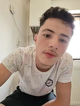 denysio89 XXX чат на живо