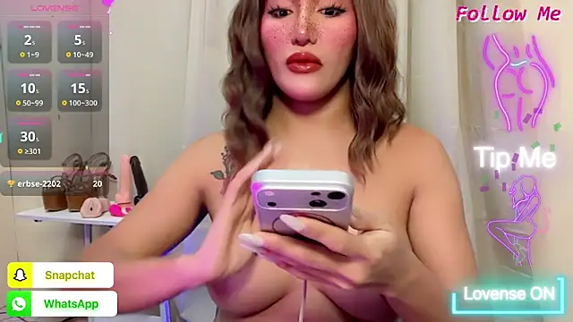 Chat +18 de ChloeAsian ao vivo