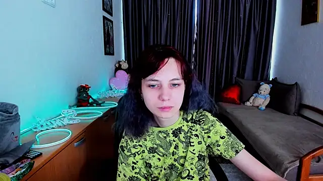 MiniLysii Live XXX Chat