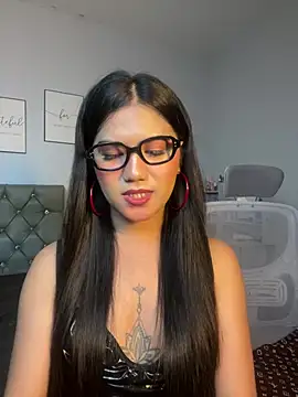 JassmineLove Adlı Modelin Canlı XXX Sohbeti