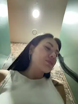 Wet__Bunny Adlı Modelin Canlı XXX Sohbeti