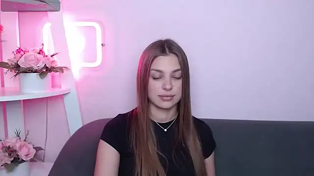 Chat +18 de MilanaAngelAs ao vivo