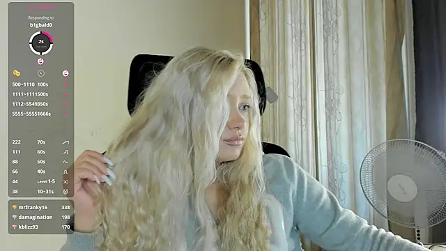 MidnightPoise's Live XXX Chat