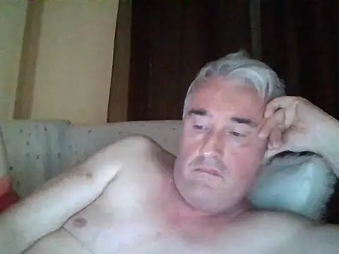 Cumlover5534 Adlı Modelin Canlı XXX Sohbeti