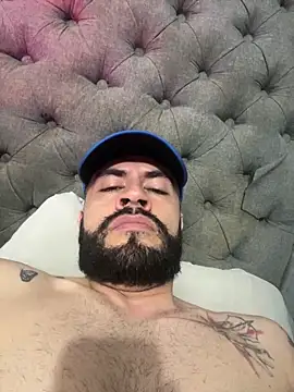 Czat XXX na żywo – Oliver_39