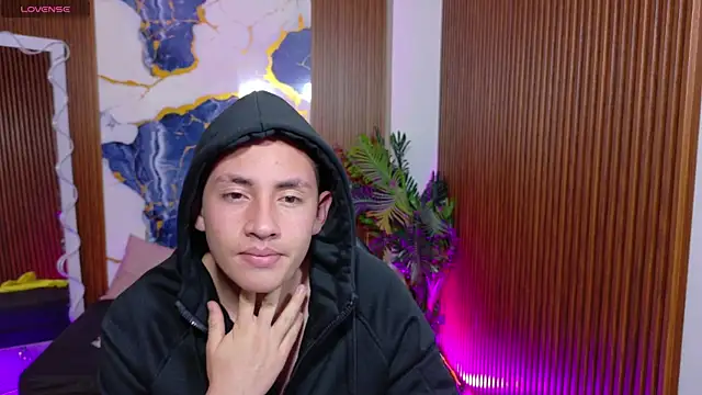 دردشة Andres_Tay الجنسية المباشرة