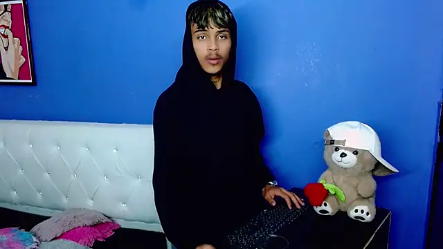 Angel_foxc13: απευθείας συνομιλία ΧΧΧ