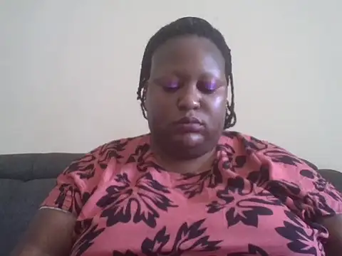 fat_ebonyqueen Adlı Modelin Canlı XXX Sohbeti