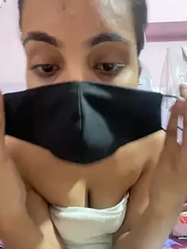 Sandhya_77's Live XXX Chat