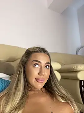BarbieDoll13 Chat XXX live