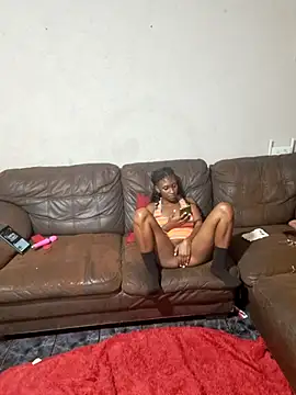 Littletee001's Live XXX Chat
