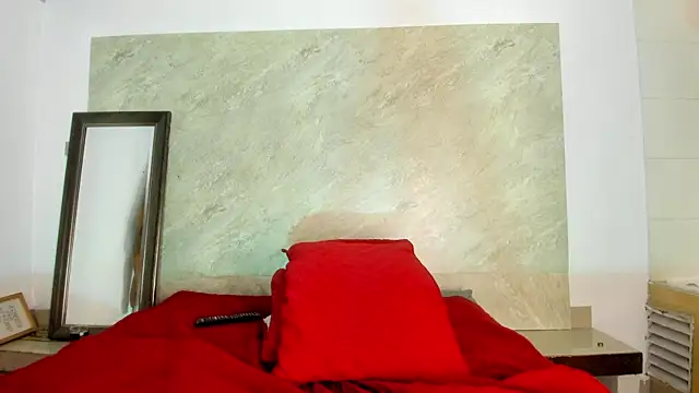 Adrian_Wolfn Live XXX chat