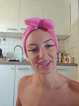 U_prolazu – Naživo XXX chat