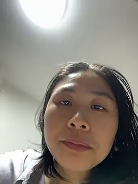 Iridessa-'s Live XXX Chat