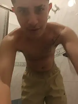 wickedboy_twin1 Adlı Modelin Canlı XXX Sohbeti