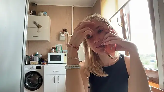 Chatroom XXX en direct de AngelJeni
