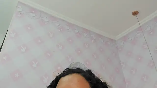 Chat XXX en directo de Horny_Curls