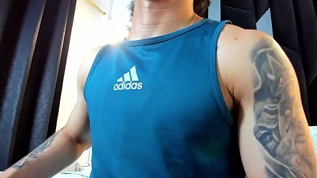 Czat XXX na żywo – Justin_WhiteJS