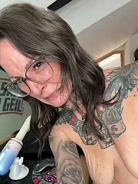 BrownieyQueen 라이브 XXX 채팅