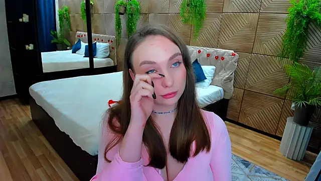 TrueReincarnation Adlı Modelin Canlı XXX Sohbeti