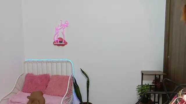 Chat XXX en directo de Emerald_Sparkles_
