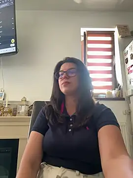 NadiraNoor's Live XXX Chat