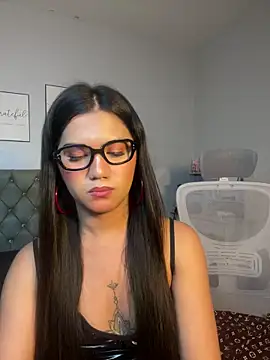 Chat XXX en directo de JassmineLove
