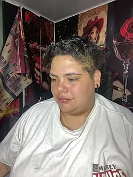 Chat +18 de Hailey_Curvy ao vivo