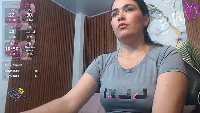 Chat XXX en directo de Loren_Tay