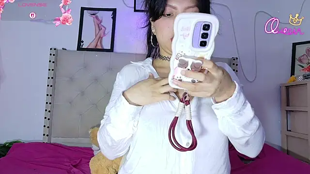 Chat XXX en directo de Sweet_baby_hellen