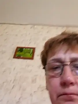 MeryLive59011 élő XXX-chatje