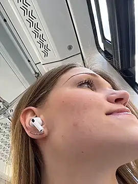 XXX chat uživo modela StreetSquirt