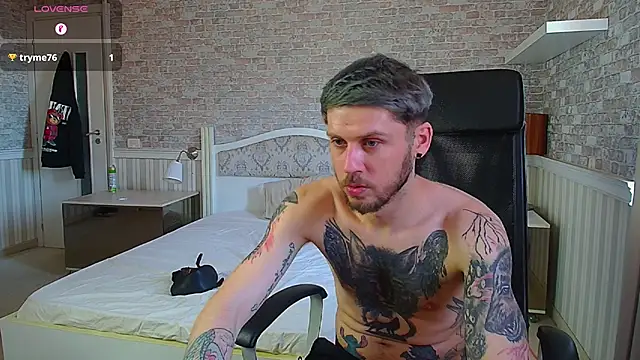 JonahShaw Chat XXX in diretta