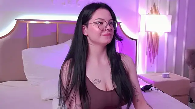 CindyMil Adlı Modelin Canlı XXX Sohbeti