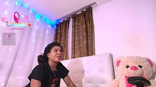 ivonjoness' Live XXX Chat