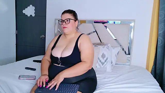 KiimBrooks' Live XXX Chat
