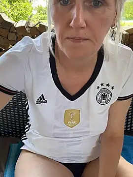 Tinny84's Live XXX Chat