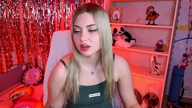 HyileyClark Live XXX Chat